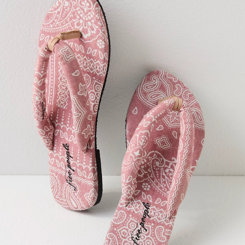 Free People Es Verdra organic cotton thong sandals
